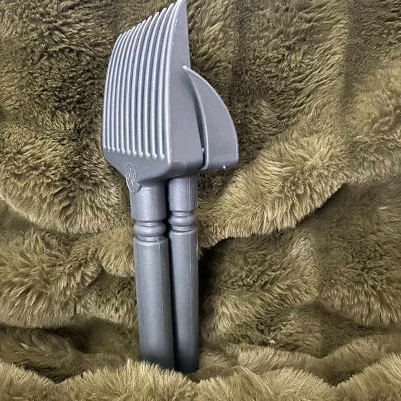 Pampered Chef Quick Shred - Picture 2 of 9